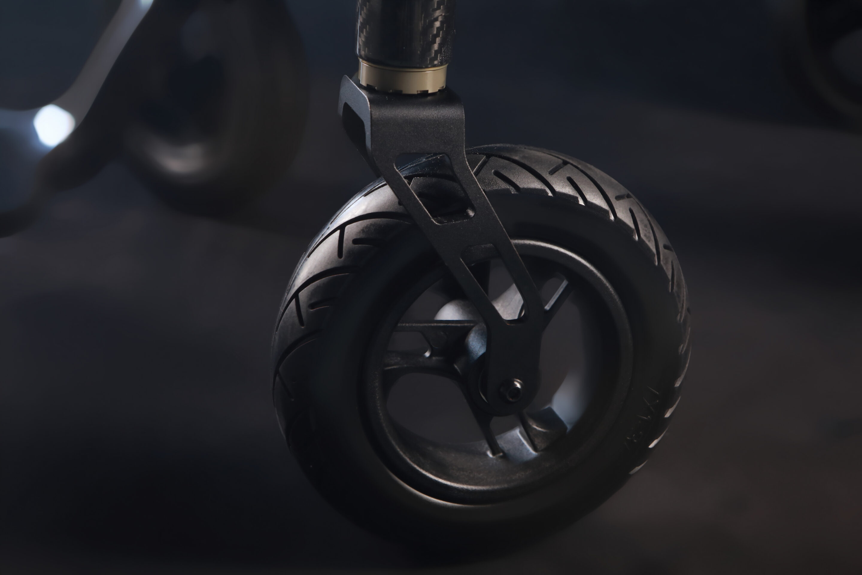 Elevate Aero Carbon Fibre Powerchair - Folding - Image 9