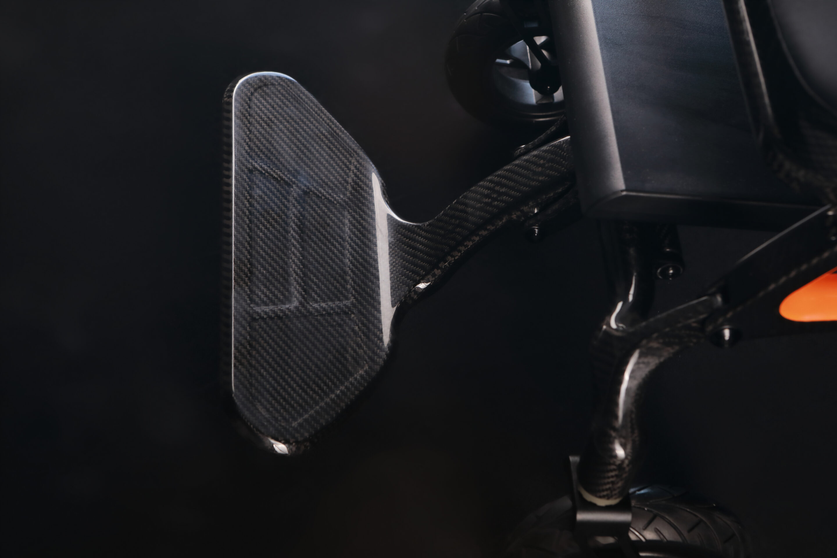 Elevate Aero Carbon Fibre Powerchair - Folding - Image 11